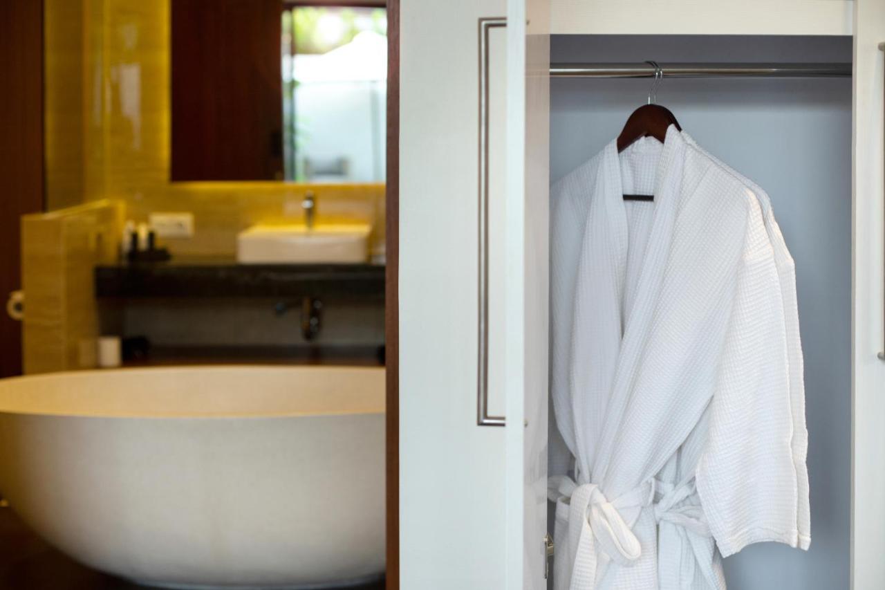 סמיניאק The Claremont Luxury Villas מראה חיצוני תמונה